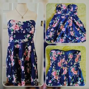 *No blundires*Floral Strapless  Dress